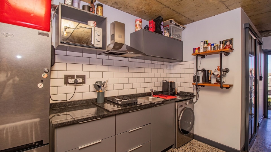 1 Bedroom Property for Sale in Beachfront Western Cape